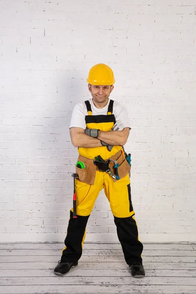 A professional building fitter ready for action at any time.