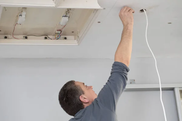 Todos Los Electricistas Incluso Con Mucha Experiencia Están Cableados Esquina — Foto de Stock