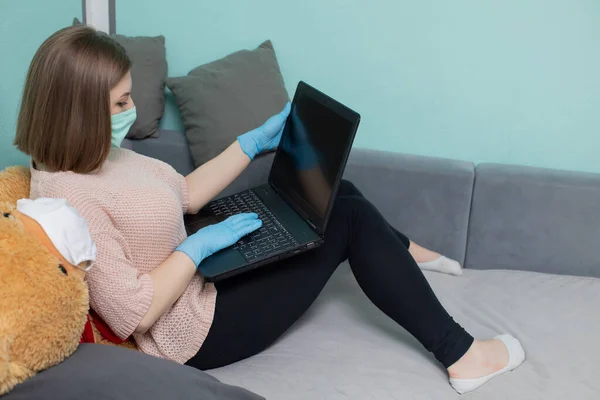 Modern Laptops Allow You Use Many Hours Charging Thanks Which — Stock Photo, Image