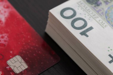 Ödeme kartları, uluslararası anlaşmalarla birleşme nedeniyle dünya çapında kabul edilir. Yavaş yavaş ödeme kartları ödeme piyasasından para çekiyor..