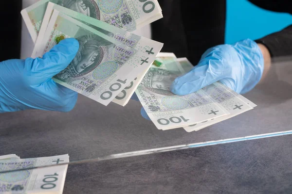 Durante Una Epidemia Enfermedades Infecciosas Curso Cajero Dinero Efectivo Guantes —  Fotos de Stock