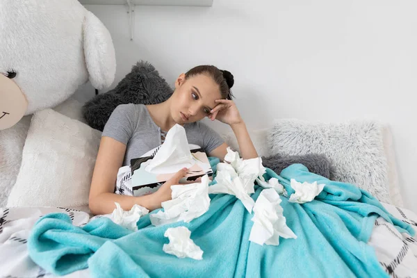 Huvudvärk Oskiljaktig Följeslagare Många Sjukdomar Och Framför Allt Förkylningar Bihålorna — Stockfoto