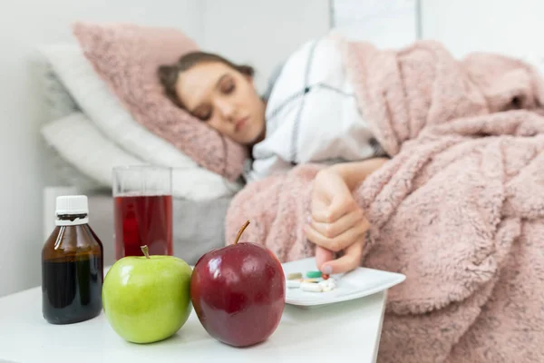 Förutom Sängläge Måste Äta Vitaminer Och Läkemedel Sjukdom — Stockfoto