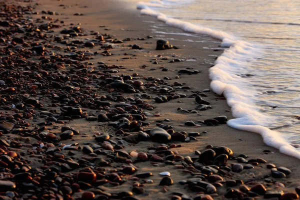 Άμπωτη Sea Αφρός Ακτή Άμμου Πέτρες — Φωτογραφία Αρχείου