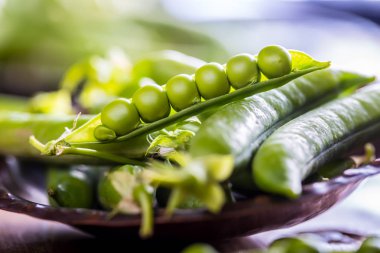 Bezelye. Yeşil bezelye. Taze ev yapımı bezelye