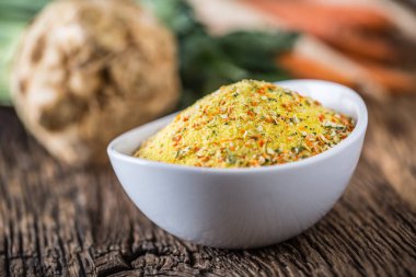 Çeşni kurutulmuş havuç maydanoz kereviz parsnips ve tuz ile ya da ezelî Glutamat Vegeta baharat baharat