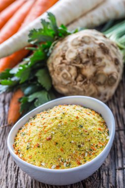 Çeşni kurutulmuş havuç maydanoz kereviz parsnips ve tuz ile ya da ezelî Glutamat Vegeta baharat baharat