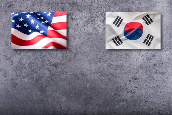 Bandiere americane e coreane Soutth. Stati Uniti e Corea del Sud bandiera in con — Foto Stock