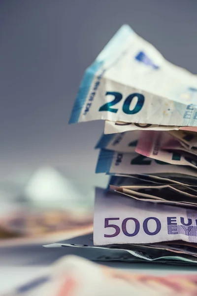 Euron pengar sedlar euro euron. Liggande lös eurosedlar — Stockfoto