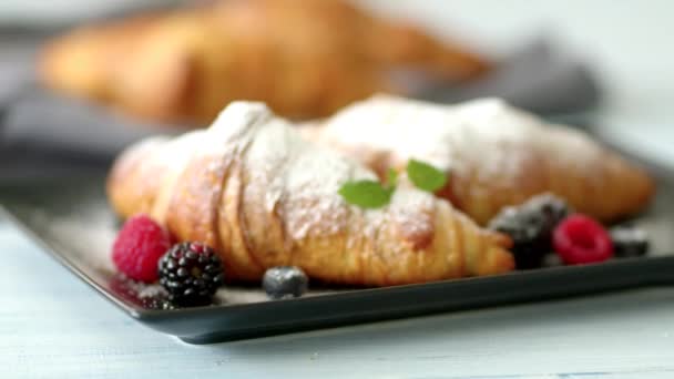 Crunchy Fresh Croissants Raspberries Blackberries Blueberry Melissa Sprinkled Powdered Sugar — Stock Video