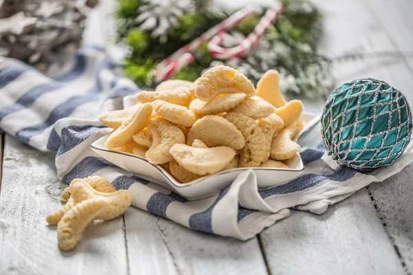 Jul vanilj rullar bakverk och kakor i skål — Stockfoto