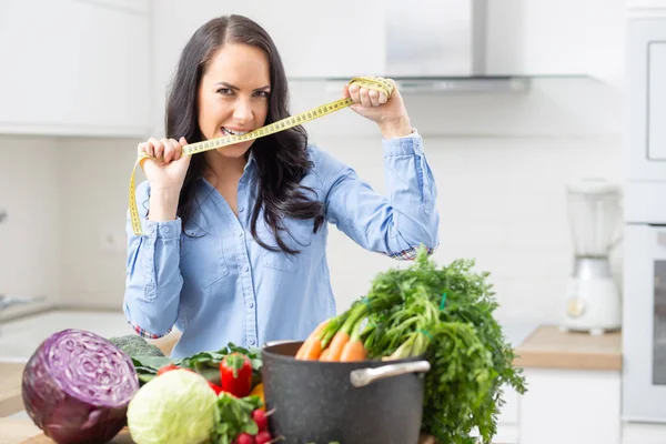 Pérdida Peso Dieta Concepto Salud Hermosa Mujer Joven Con Verduras —  Fotos de Stock