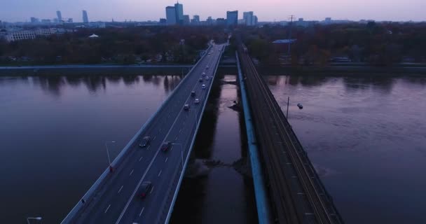 Drone van de overhead schot van brug — Stockvideo