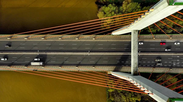 Hava yukarıdan aşağıya Siekierkowski Köprüsü'nde görüntüle