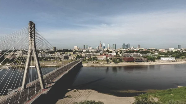 Flygfoto på Swietokrzyski bron i Warszawa — Stockfoto