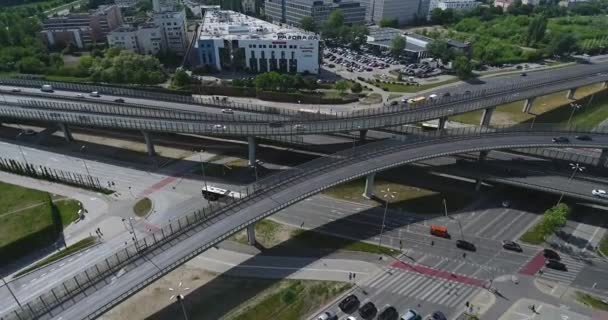 Vista aérea en una intersección de carreteras en Varsovia — Vídeos de Stock