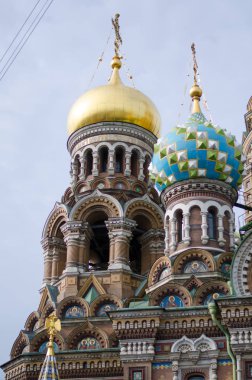 Saint Petersburg, Rusya, 8 Temmuz 2017 - parça kurtarıcı İsa Katedrali ve cephe
