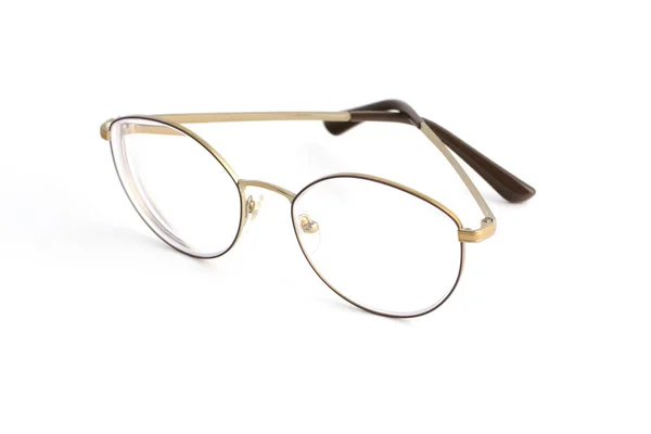 Elegantes gafas redondas finas populares con dioptrías aisladas sobre fondo blanco —  Fotos de Stock