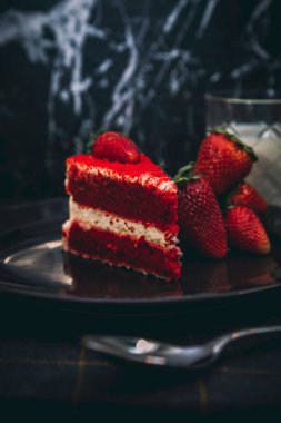 Kırmızı kadife kek tatlı huysuz bir görüntüdeki 