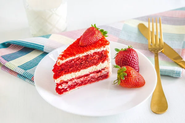 Красный Бархатный Торт Приготовленный Хороший Десерт — стоковое фото