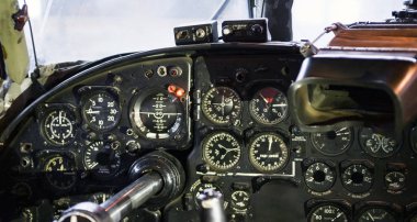 Pano uçak 24 bir uçak. Pilot çalışma alanı.