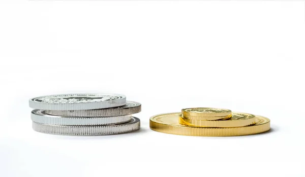 Guld Och Silver Mynt Närbild Vit Bakgrund — Stockfoto