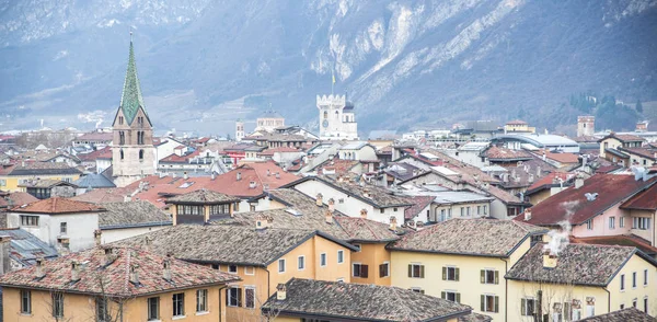 Utsikt över Trento Italy från ovan — Stockfoto