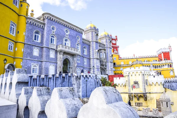 Barevné palác Pena v Sintra, Lisabon — Stock fotografie