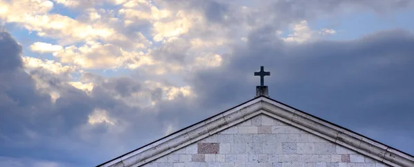 Church cross against the sky — Stock Photo, Image