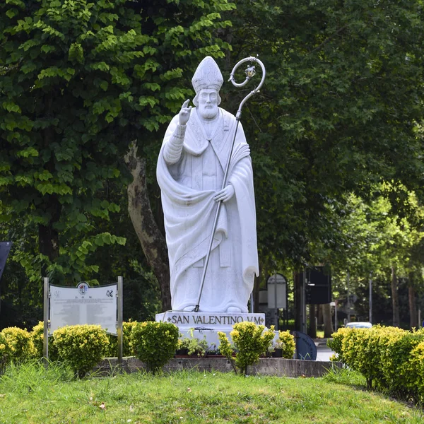 Dia dos Namorados. Estátua de São Valentim — Fotografia de Stock