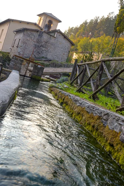 Rasiglia Krásná Malá Vesnice Starověkých Kamenných Domů — Stock fotografie