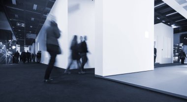 Fütüristik çevre bulanık insanlar iş kavramı ile