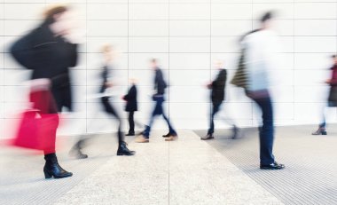 Fütüristik çevre bulanık insanlar iş kavramı ile