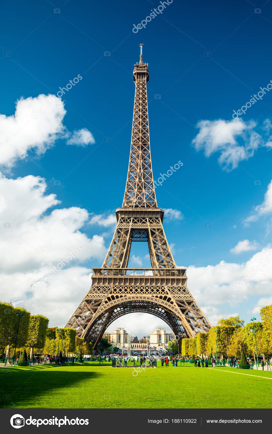 Featured image of post Fotos Da Torre De Paris - Aquela foto que faz a torre eiffel parecer uma o que não faltam são opções para fazer as melhores fotos da torre de paris.
