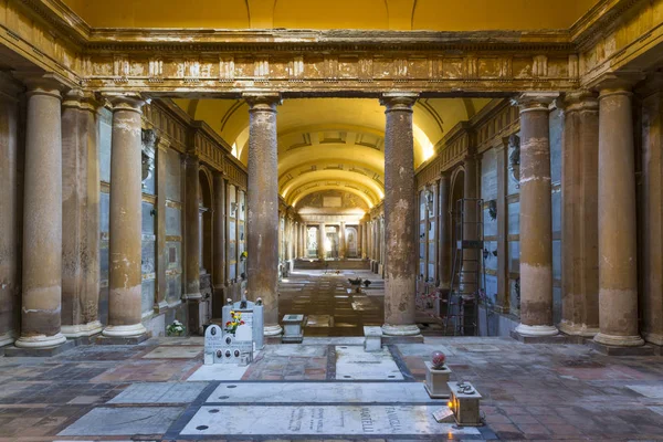 Cimitero della certosa di Bologna — Foto Stock