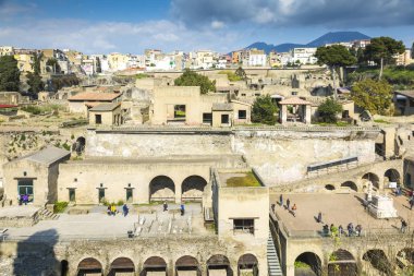 İnsanlar Herculaneum içinde