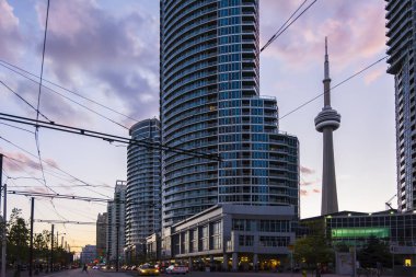 Toronto gökdelenler