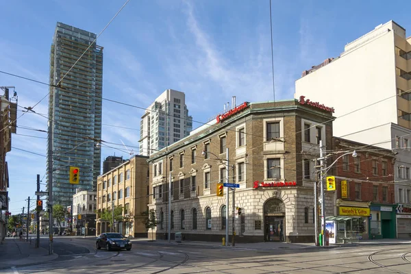 Toronto  suburbs in a sunny day — Stock Photo, Image