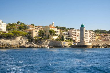 Bir yaz günü Cassis feneri