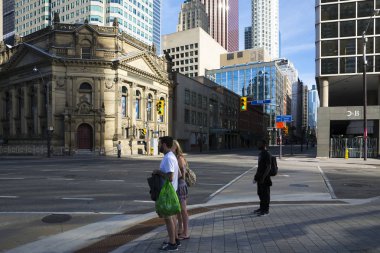  İnsanlar Toronto varoşlarda