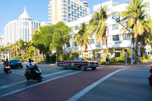 Miami Usa March 2018 Strolling Streets Buildings Miami Sunny Day — ストック写真