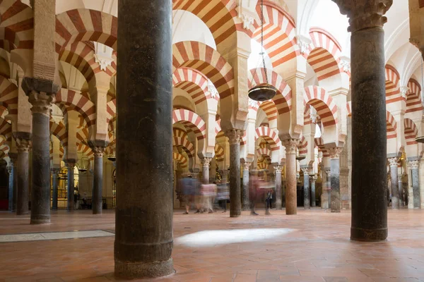 Cordoba Spanje Augustus 2017 Zicht Zuilen Prachtige Mezquita Van Cordoba — Stockfoto