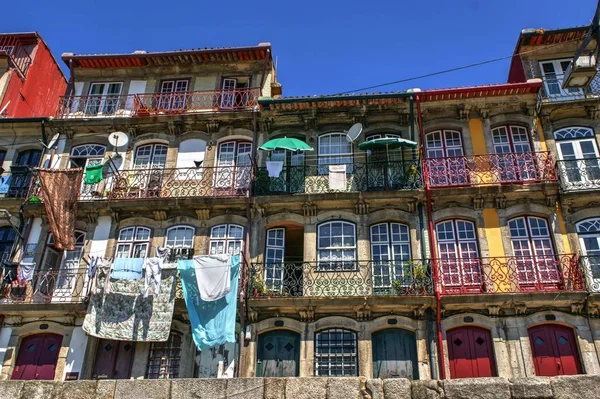 Casas típicas y coloridas de Ribeira — Foto de Stock