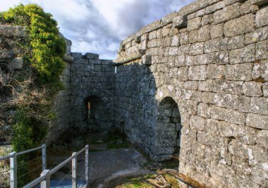 Portekiz, Vila Pouca de Aguiar 'daki Aguiar kalesi.
