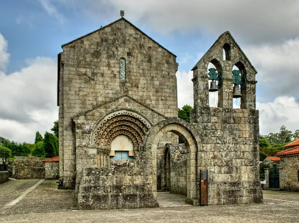 Романский Монастырь Сан Педро Феррейра Португалии — стоковое фото