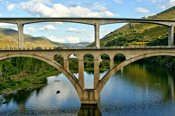 Mosty Nad Rzeką Douro Mieście Regua Portugalii — Zdjęcie stockowe