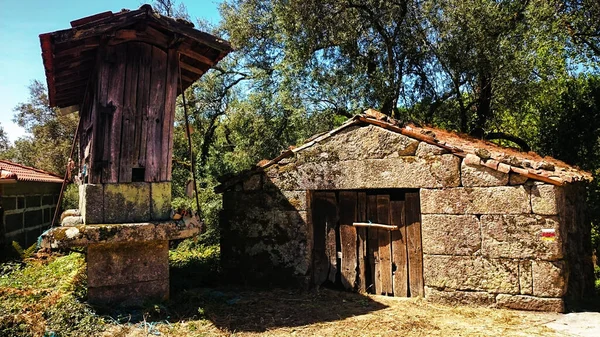 Satul Pontido Înainte Ajunge Barajul Queimadela Din Fafe — Fotografie, imagine de stoc