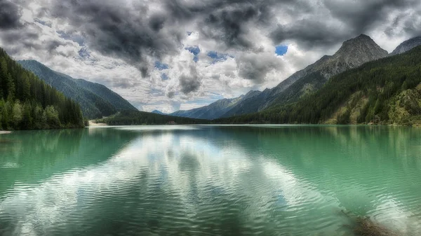 Anterselva, Landscape of the lake in the mountains — Stock Photo, Image