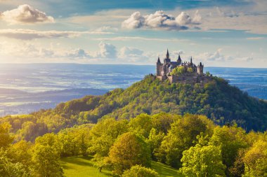 Hohenzollern Kalesi gün batımında, Baden Wurttemberg, Almanya