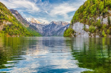 Lake Konigssee, Bahar, Berchtesgadener arazi, Bavyera, Almanya